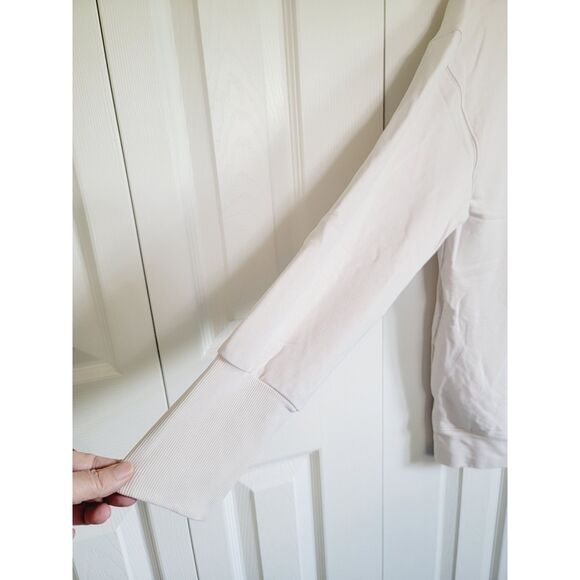 Athleta M Balance Cinch Turtleneck Sweatshirt Cream *Pinhole In Front* - Picture 3 of 10